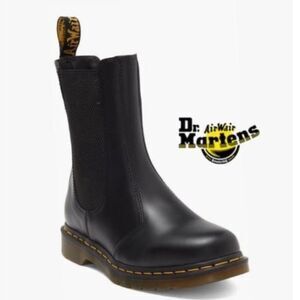 DR MARTENS 2976 black leather Chelsea bootswomen’s 9 new without box.